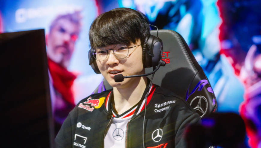 为了让LOL官方狂送炸鸡，Faker决定打满五局