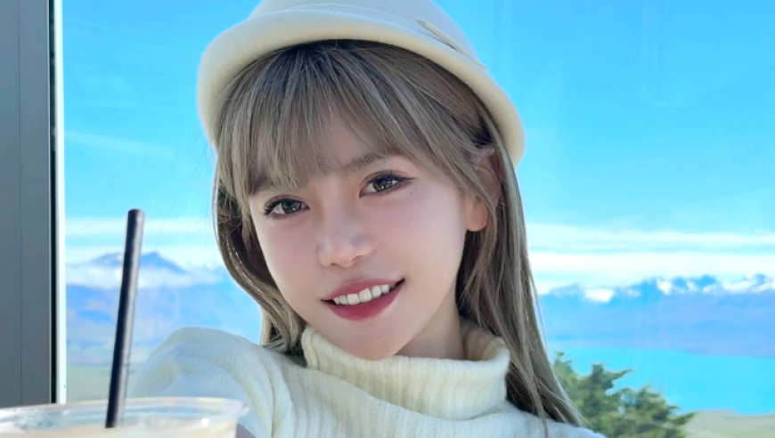 女主播撞脸周淑怡，否认在模仿她，强调自己是本科学历