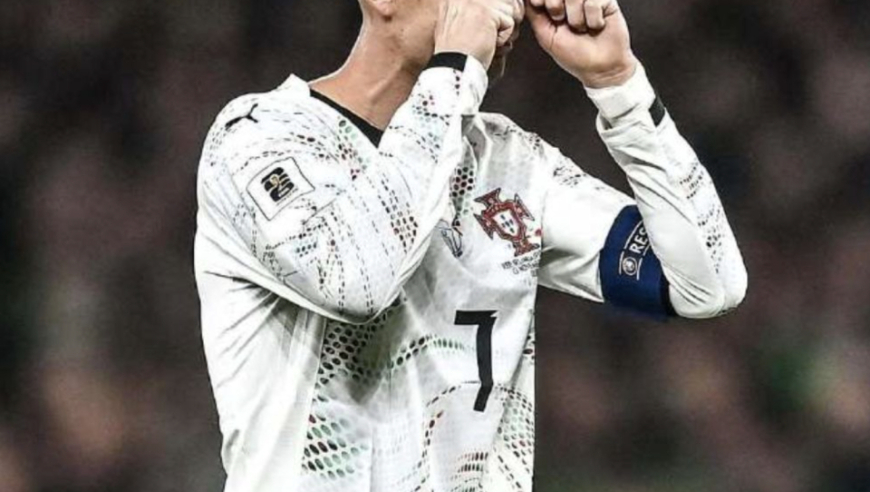 输球输人！C罗故意肘击后向对手做哭泣动作 离场时遭万人无情嘲讽