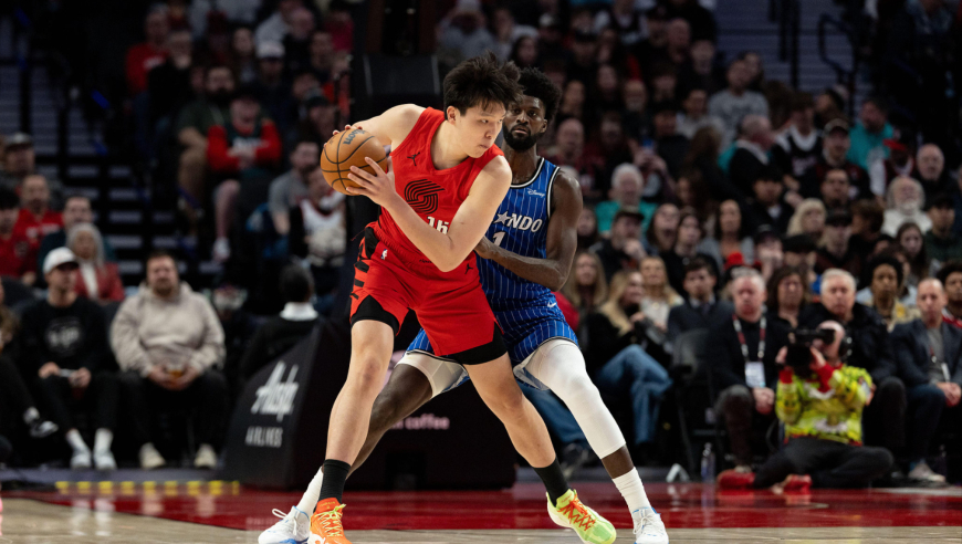 实力打脸教练！杨瀚森上半场6分钟 贡献4分2板2助1抢断1封盖