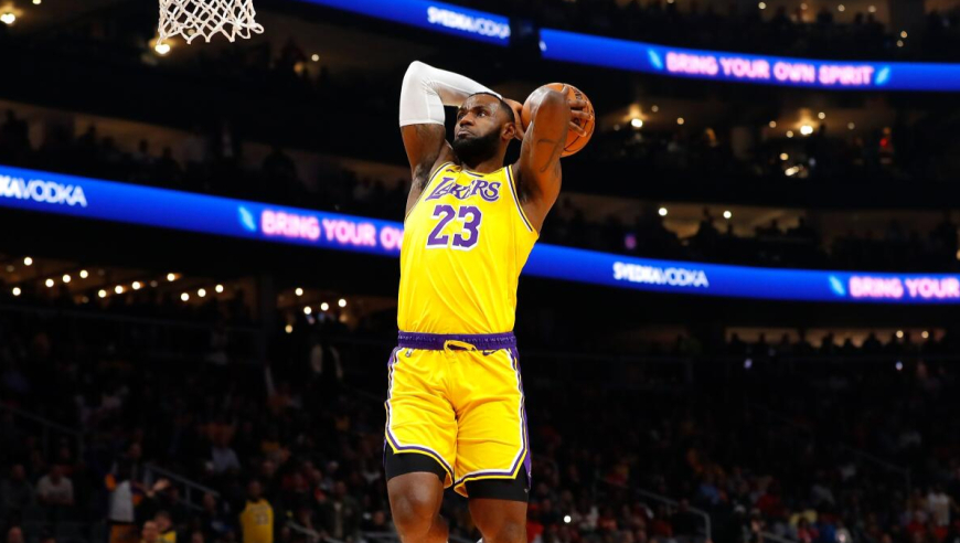 Top时刻｜7日十佳球：东皇连线老詹大风车暴扣 福克斯绝杀被帽