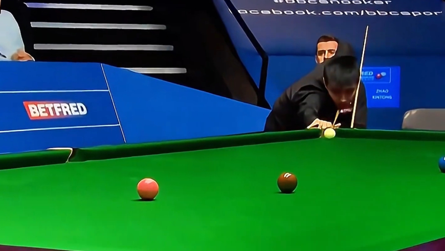 体坛记忆｜ 塞尔比被超8分不服输，狂做斯诺克翻盘，赵心童：看不起我？