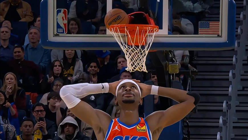 离了个大谱！亚历山大反击得分又造勇士犯规 罚球却卡住篮脖子