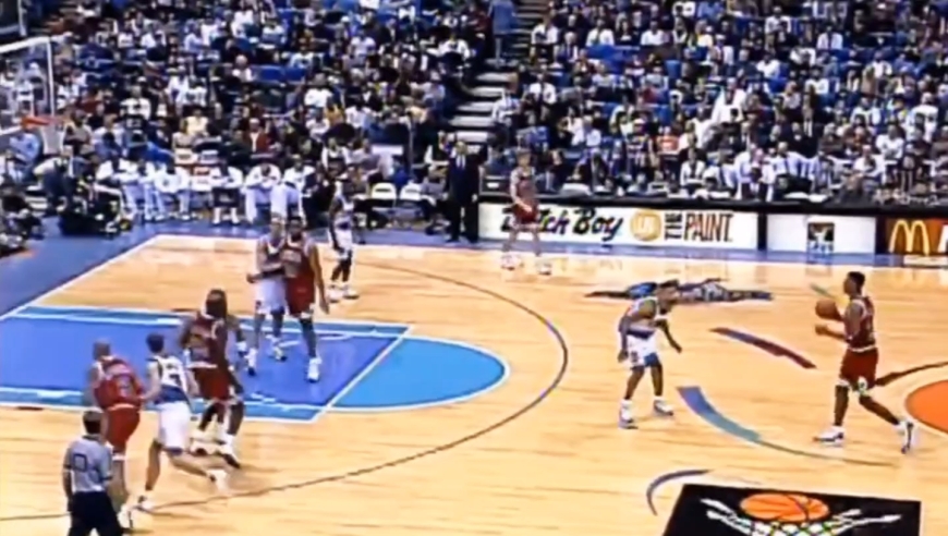 来看上帝打球!乔丹生涯名场面合集