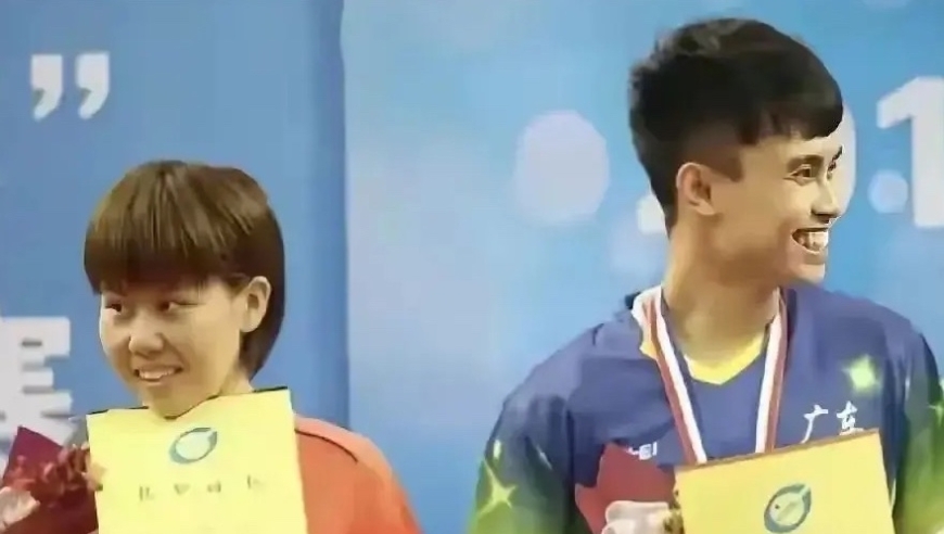 国乒情侣疑似分手！互相取关 周启豪心酸推荐：没有钱就没有爱吗？