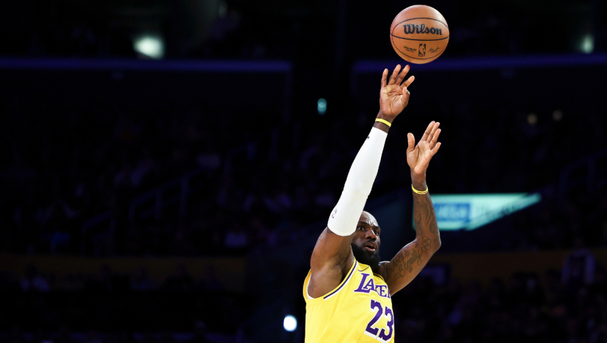 21日NBA十佳球 詹姆斯妙传连线指点江山 里德反击举火烧天正面飞天隔扣