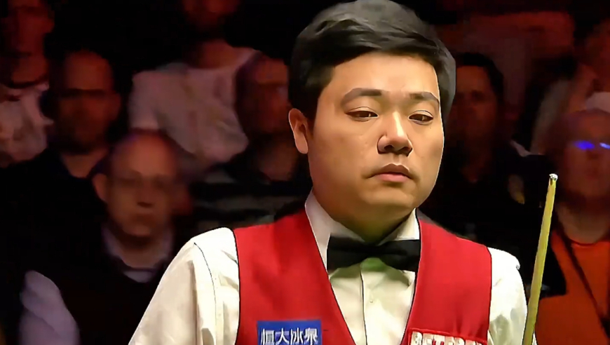 体坛记忆｜ 晖哥两颗球做刁钻斯诺克，对手被气到当场破防，结局出现大逆转