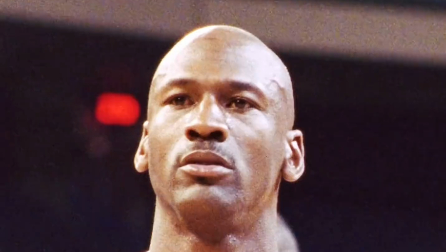 科比冲马龙怒吼：收起你那该死的挡拆，我要和乔丹单挑！