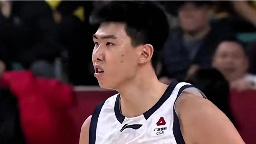 篮板联盟第1！盖帽联盟第1！从杜锋弃徒到顶级国产中锋，你太争气了