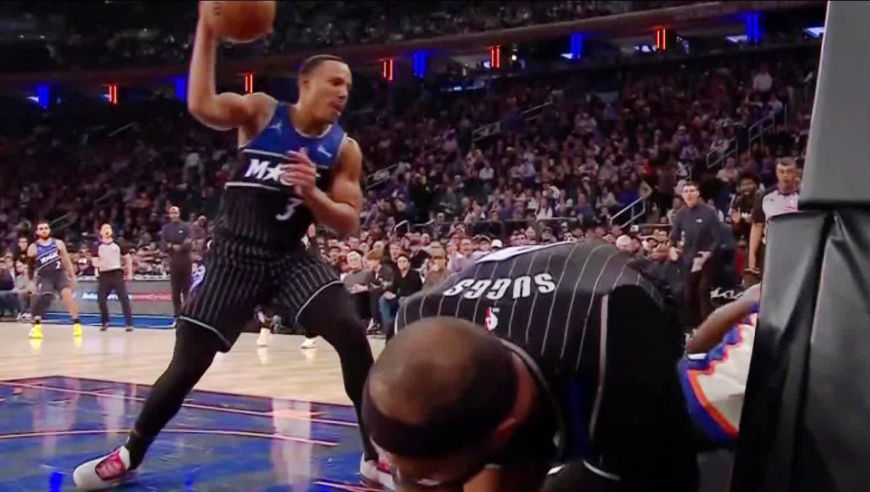 NBA官宣罚单：贝恩用力把球砸向阿奴诺比 被罚款35000美元