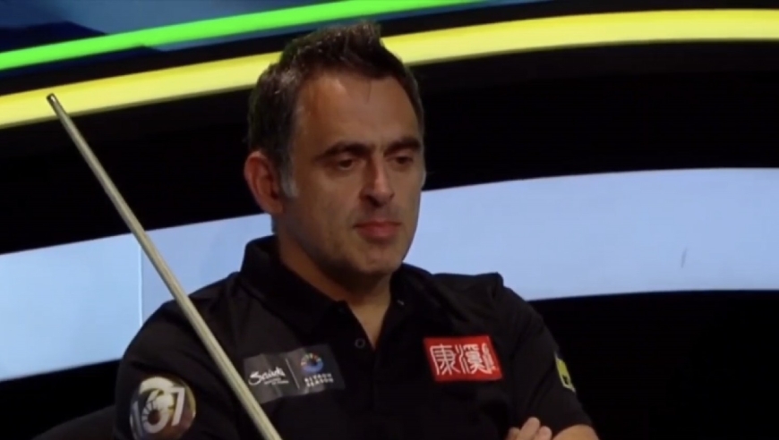 低级失误遭零封出局！奥沙利文0-4完败不敌墨菲，一局未胜结束沙特之战