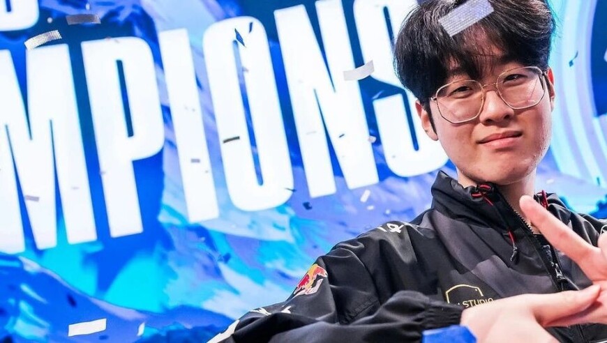 死亡威胁，亲人开盒，被网暴八个月的LOL世界冠军，终于等来一句道歉