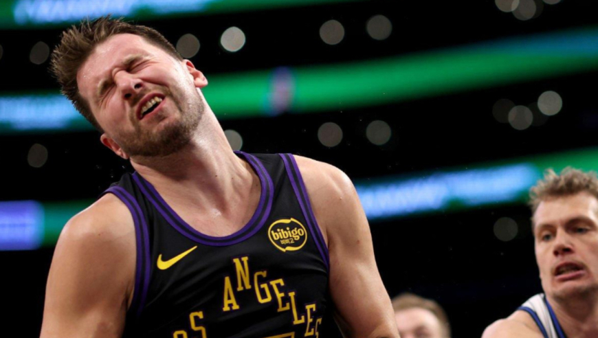 东契奇关键一投甩锅不敢出手！他用灾难级表现诠释何为球霸丨篮不住嘴