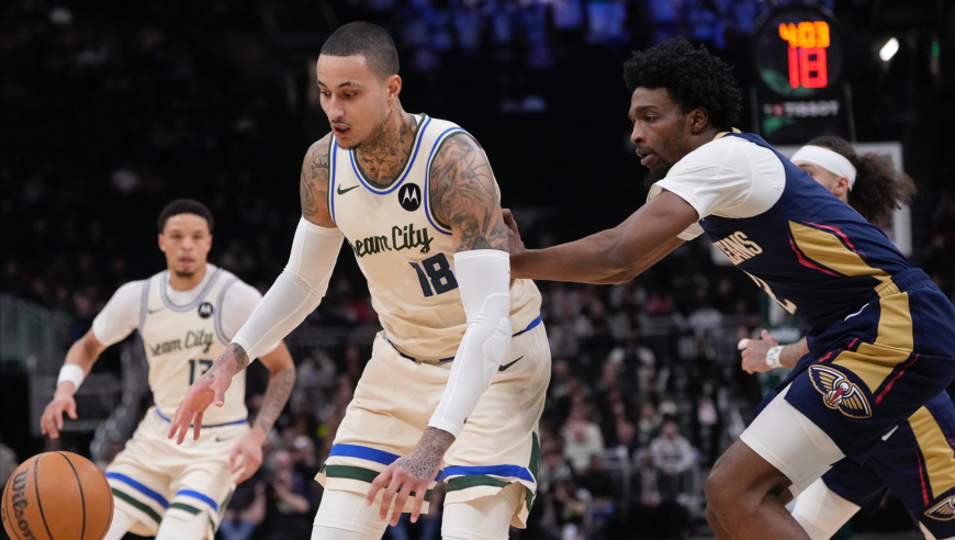 雄鹿加时胜鹈鹕决胜时刻：特纳准绝杀被吹无效 锡安关键进攻犯规太丧