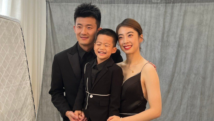 他是公认羽坛传奇，妻子神似王祖贤，恋爱12年才结婚 | 球色生香