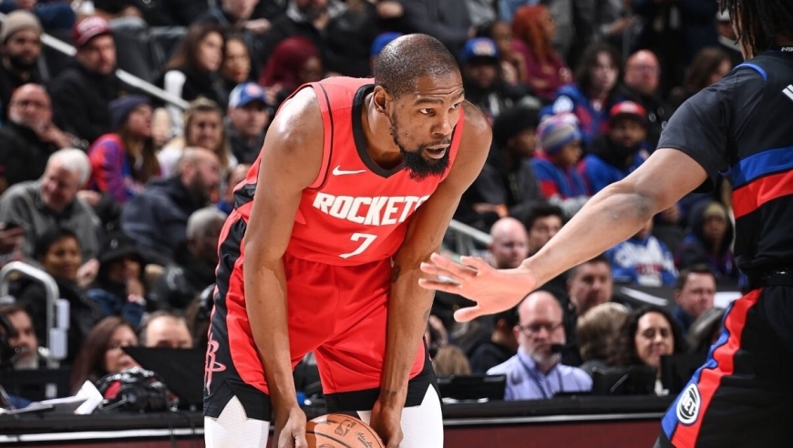 掀翻东部第一！杜兰特轰32+7破纪录 爆粗怒喷球迷+死亡凝视对手