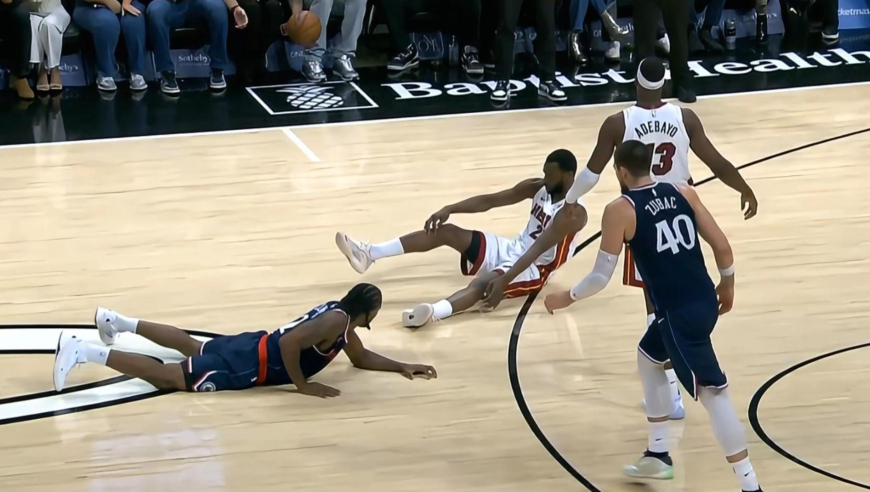 乔丹联手卡乔丹！莱昂纳德联手乔丹米勒助快船轰出18-2超强攻击波