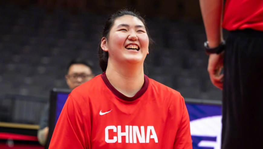 仅得4分+决胜时刻犯规！张子宇最沉寂一战，却有更大收获 | 上场