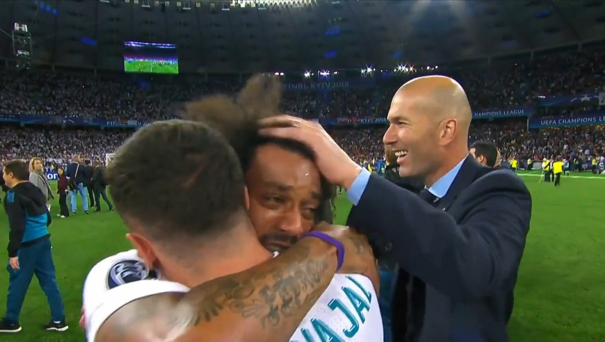 齐达内最艰难的赛季，完成最伟大的壮举，皇马彰显欧冠之王的美誉 