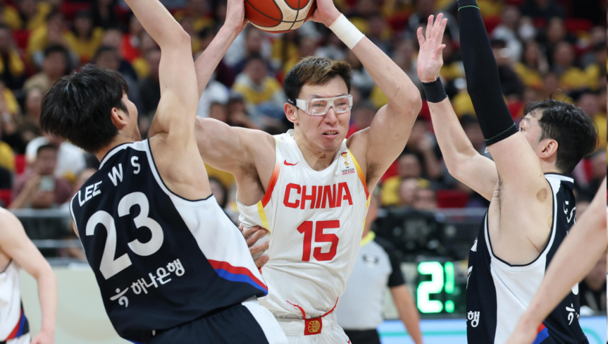 彻底告别&ldquo;周琦时代&rdquo;？男篮无他进攻更流畅，一人已取代他的位置