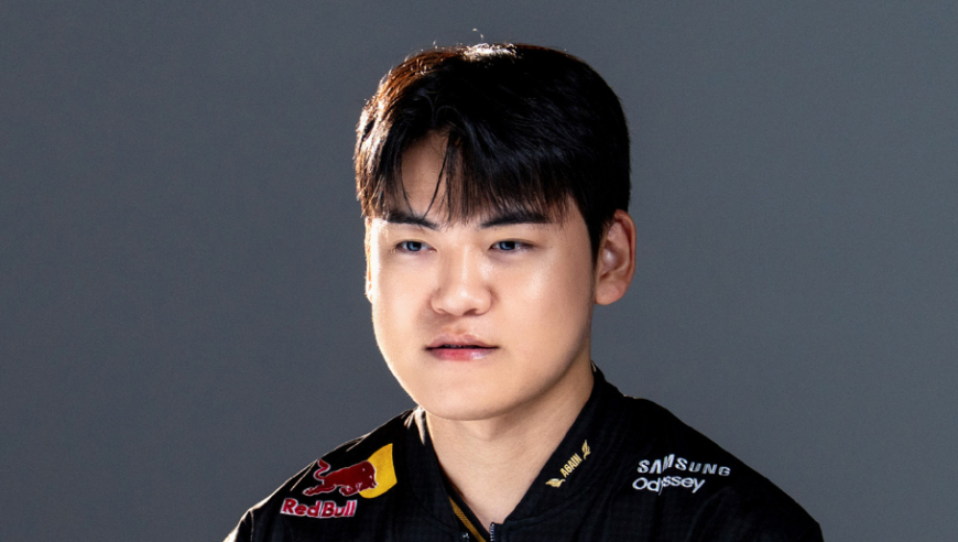 Gumayusi女友更多照片曝光，越看越像Keira，谁说辅助不能C？