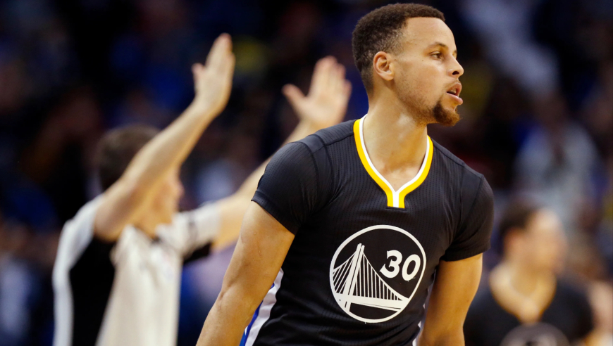 这是我见过最牛的绝杀！十年前的今天：库里狂轰46分超远三分绝杀雷霆