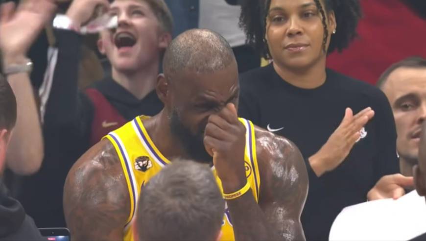 詹姆斯哭了！骑士视频致敬41岁超巨：回顾克城生涯经典瞬间