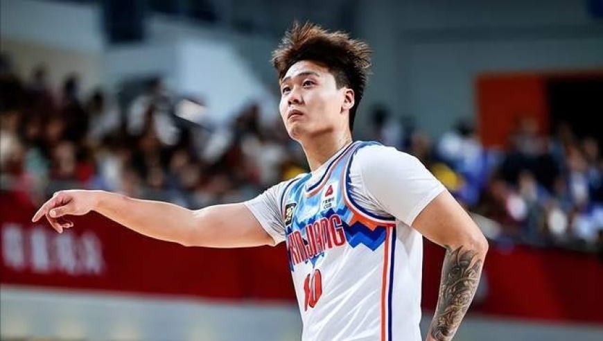 赵睿彻底糊涂！道歉全是片汤话 换别人早凉透 男篮队长救了他？