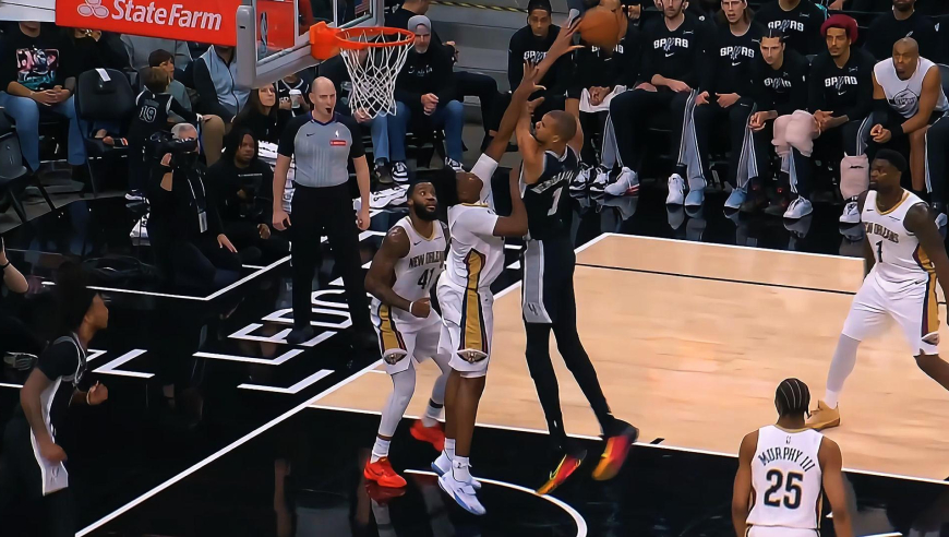 26日NBA官方十佳球：锡安突破文班大力灌篮 文班亚马空气扣篮2+1