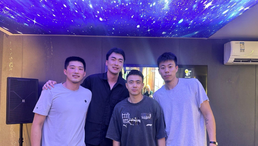 一顿散伙饭！辽篮全队豪华包间聚餐，为张镇麟等3将送行，赵继伟：祝一切顺利​