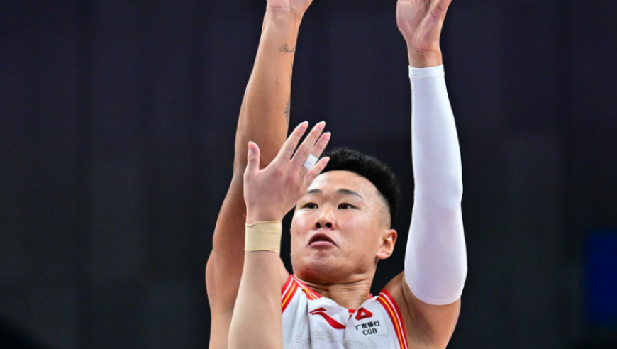 王浩然0.9秒三分准绝杀深圳险胜山东 贺希宁25分克里斯30+9