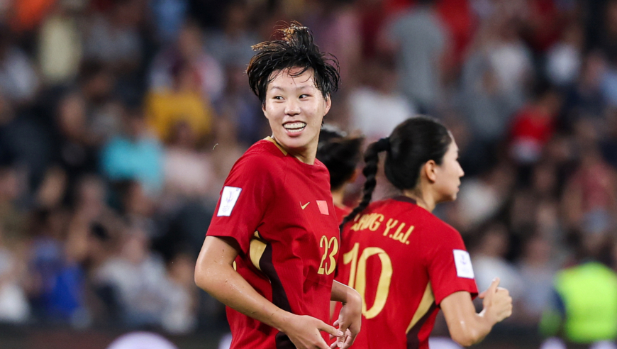 表现辣眼！中国女足上半场集锦：邵子钦造点+主罚命中+屡失良机