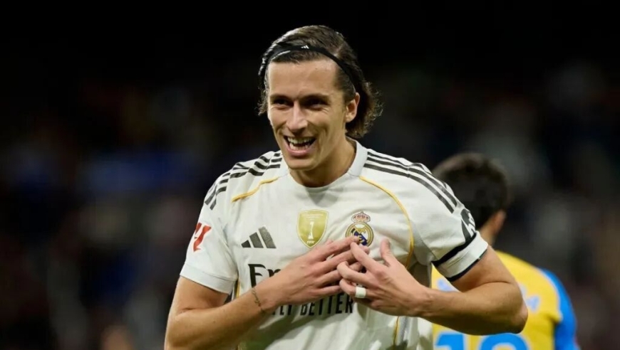 亏大了！卡雷拉斯成曼联最大遗珠 22岁坐稳皇马绝对主力