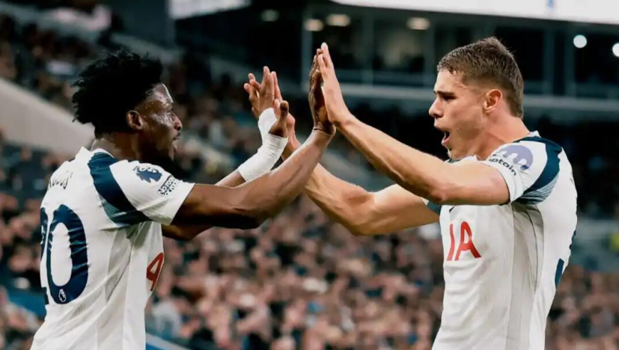 英超-升第三！热刺3-0客胜埃弗顿，范德芬头球双响，本坦库尔+波罗献助攻