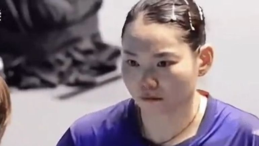 2-3！全运乒乓球巨大争议：何卓佳哭着跟裁判组理论，孙颖莎休战
