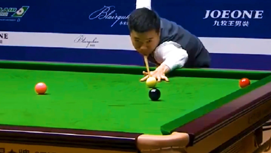 体坛记忆｜五颗红球一字贴库，丁俊晖霸气逆转，大师级实力清台