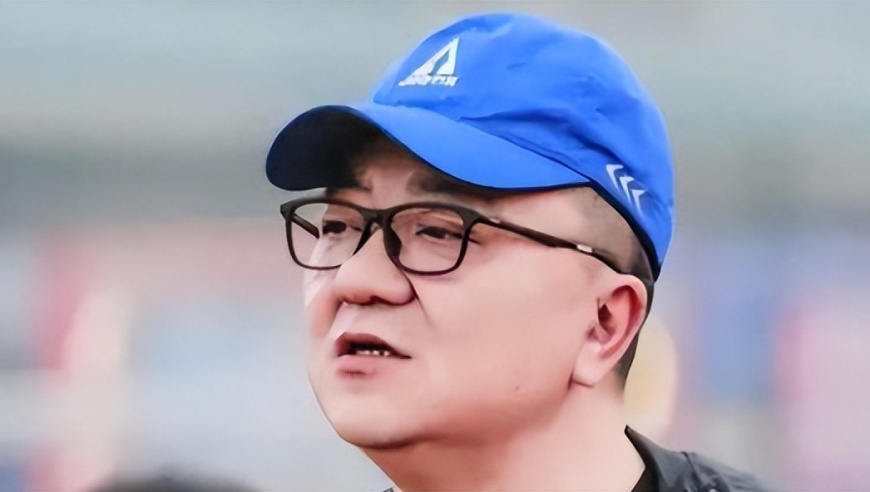 董路自称做青训不图赚钱，愿免费把足球小将送人，高调言论引发热议