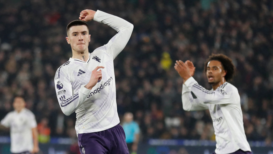 英超大冷门！红魔96分钟读秒绝平无缘五连胜，曼联1-1保级队