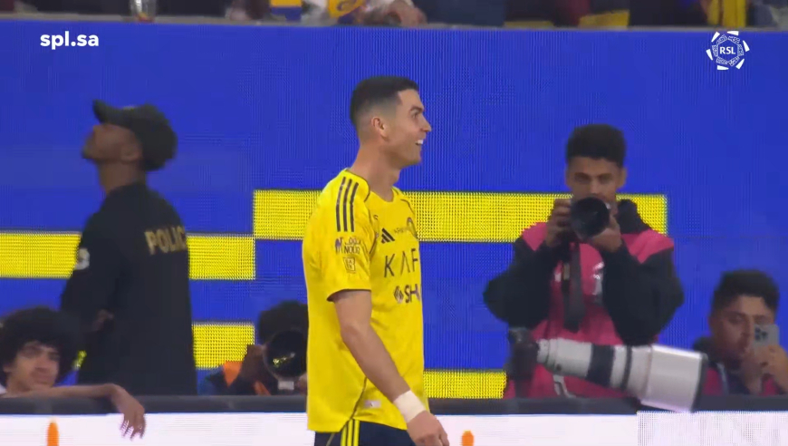 生涯第四次倒钩！全视角看C罗对赛哈特海湾表演神奇倒钩全场SIU