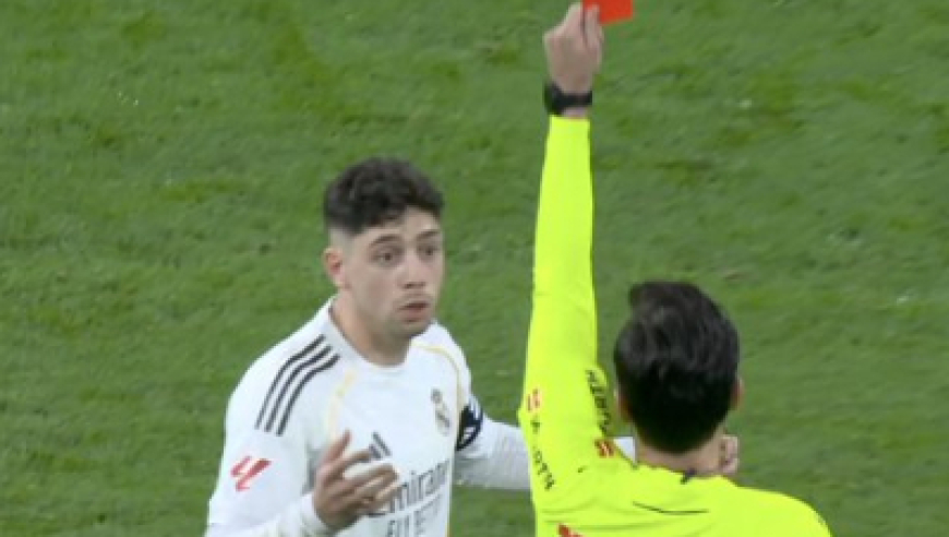 巴尔韦德本场被红牌罚下，打进1球，3过人5夺回球权