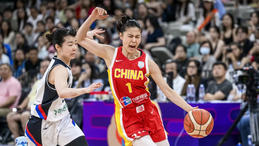 泪目！中国女篮29岁关键女王轰19+7+7：力压韩旭张子宇获奖
