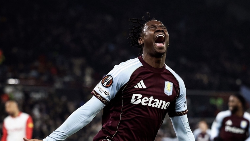 足坛一夜动态：欧联杯8队直通16强！维拉让2追3绝杀 安东尼传射