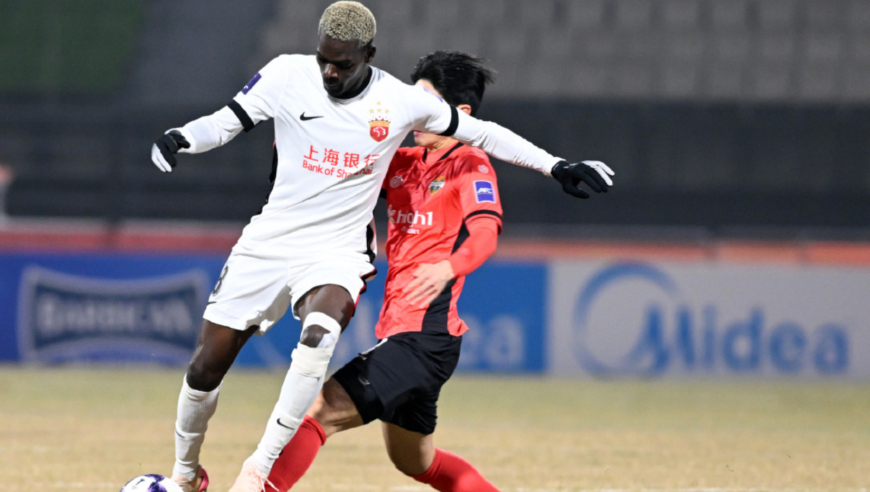 出小钱升级外援，海港给传跑足球加上对抗硬度｜战术板