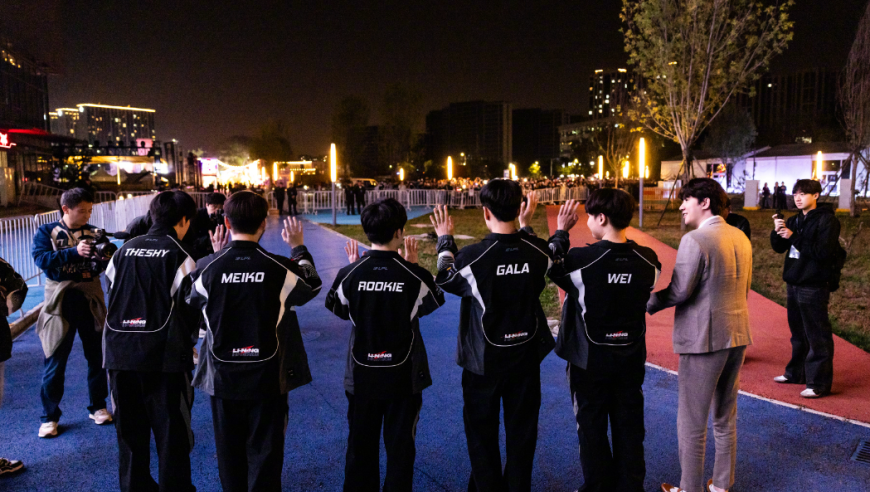 雷竞技资讯：LPL竞拍结束彻底大结局！BLG银河战舰Gala去JDG