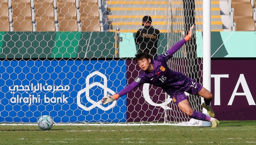 李昊：入场被焰火喷地眼睛看不清，贺一然帮我挡的那球最关键