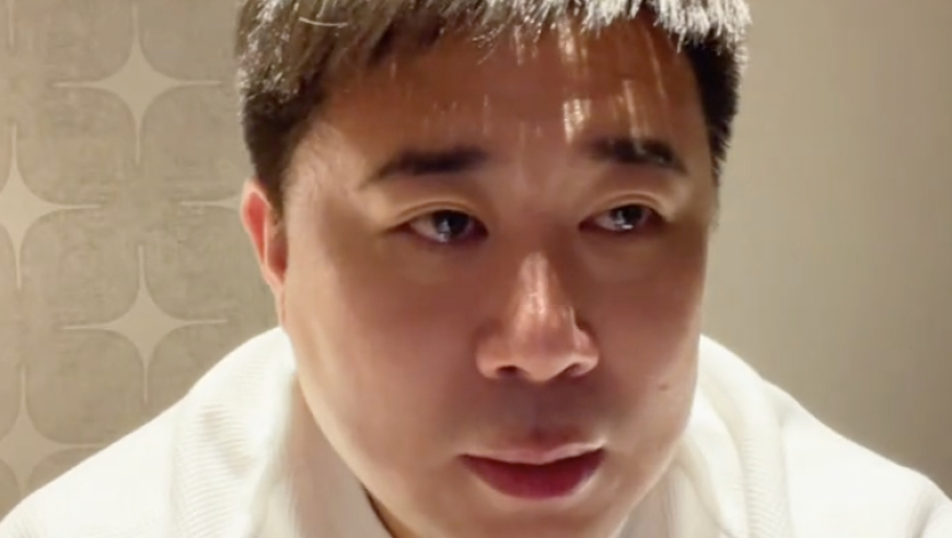 真爱！41岁董方卓数次落泪：向U23国足道歉，但只防守真没法赢球