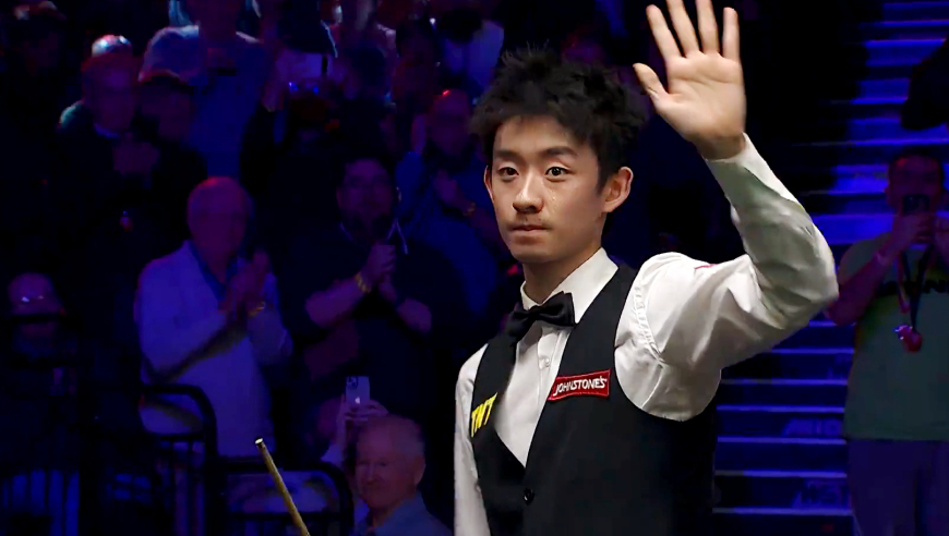 斯诺克大师赛：吴宜泽零封肖国栋挺进半决赛，囧哥险胜罗伯逊