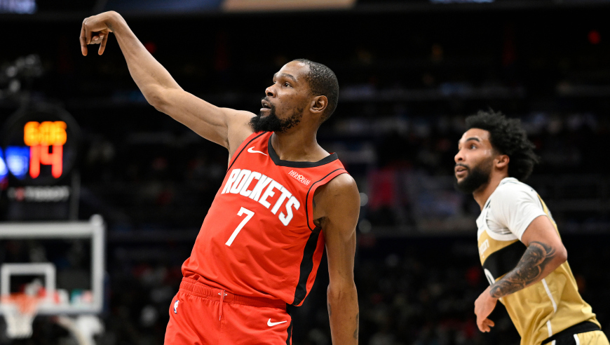 三场狂轰102分，37岁杜兰特创火箭最老！终于熬到乌度卡被迫开窍