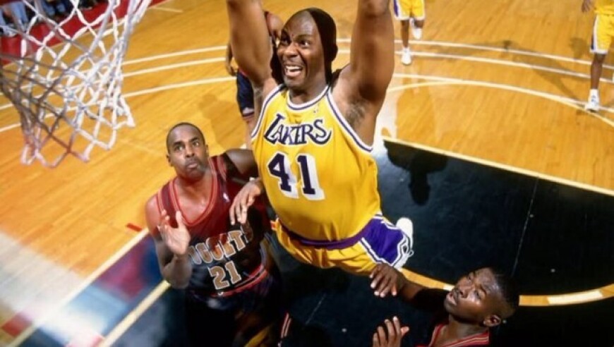 57岁英年早逝！NBA冠军中锋去世死因不明，曾是科比奥尼尔队友