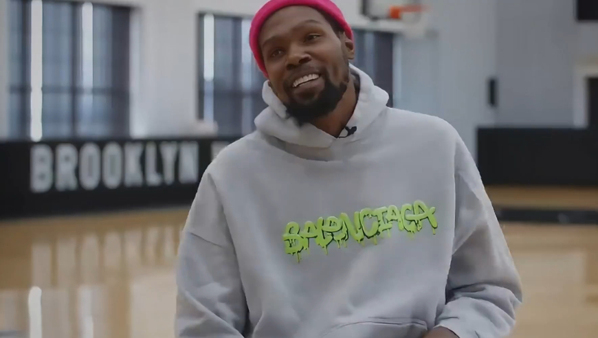 体坛记忆｜杜兰特立大功！布克詹娜旧情复燃在迈阿密约会